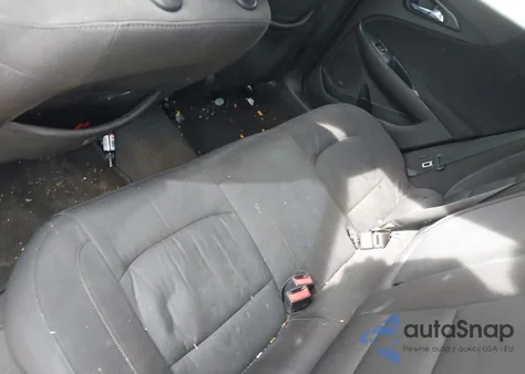 2017 Chevrolet Malibu Ls z USA, uszkodzony, nr VIN 1G1ZB5ST2HF279815